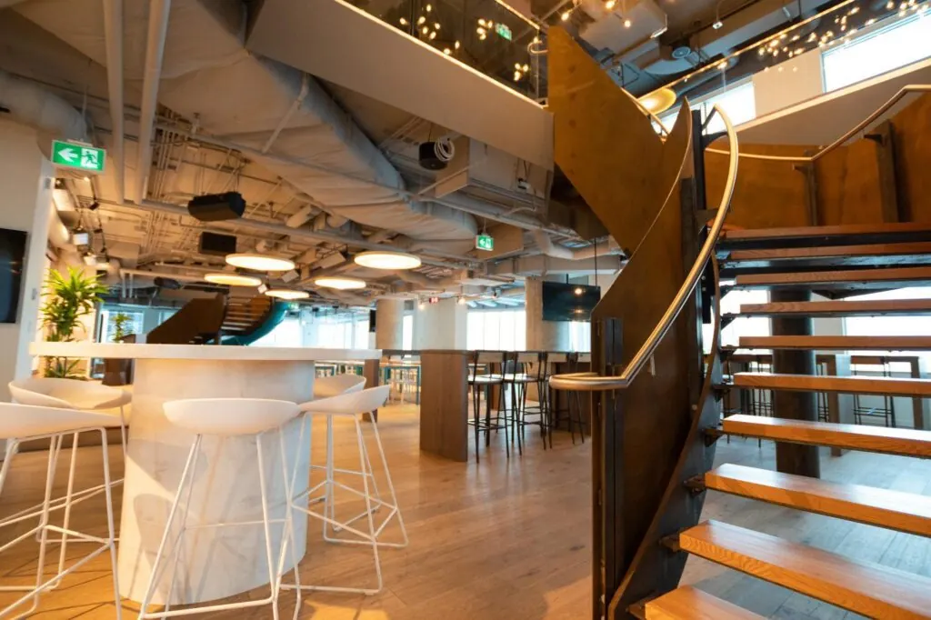 Digitalise office interior